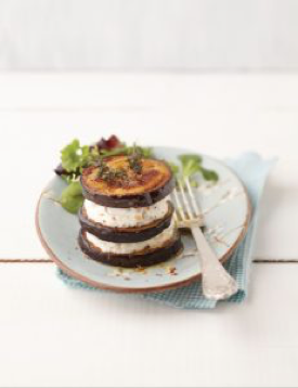 Mille feuilles d'aubergine au chèvre et au miel